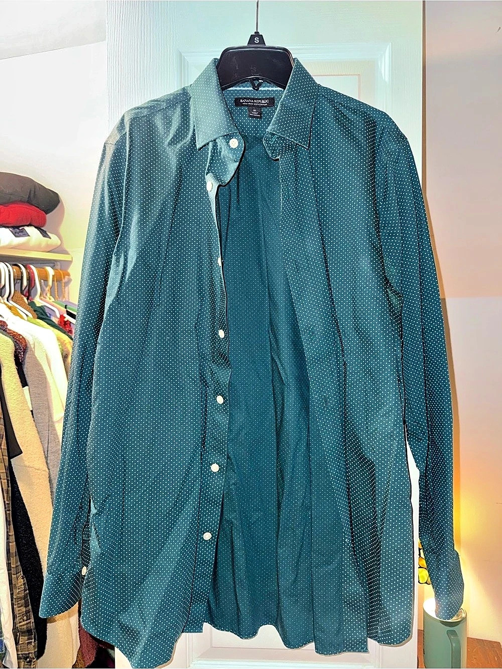 Banana Republic Non-Iron Polka Dot Dress Shirt in Blue & White Medium